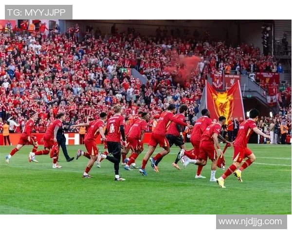 英超激战：拜仁与利物浦4-3决胜点球大战引爆全场激情