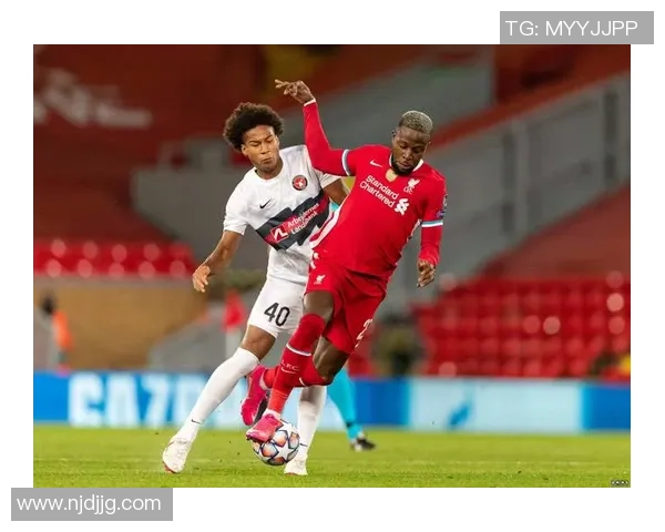 英超激战利物浦主场大胜波尔图乌龙球引发全场狂欢