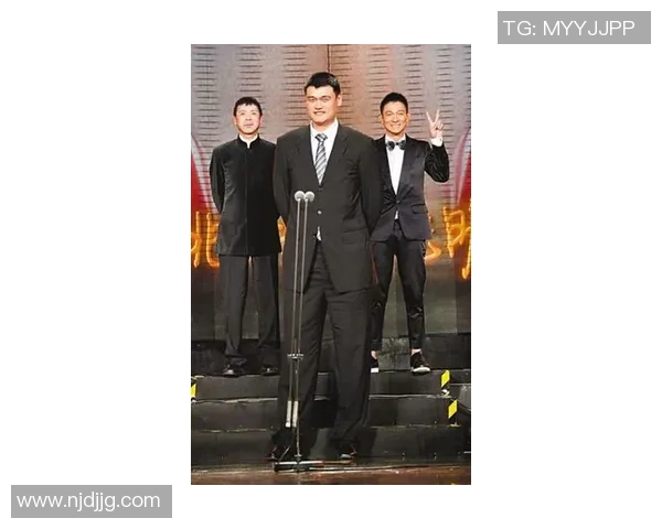 姚明与明星合影恶搞瞬间大揭秘笑点满满引发网友热议