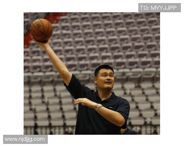 姚明退役引发媒体热议回顾其辉煌职业生涯与对中国篮球的深远影响