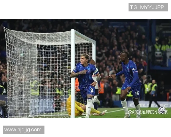 中超热刺与巴萨激战成平局帽子戏法点燃全场激情 中超热刺与巴萨激战成平局帽子戏法点燃全场激情