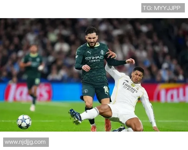 欧冠激战：皇马逆转曼联5-1补时进球点燃全场激情